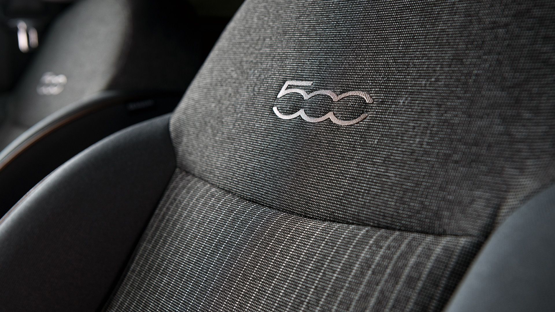 ICE AND BLACK MELANGE PINSTRIPEFABRIC SEATS